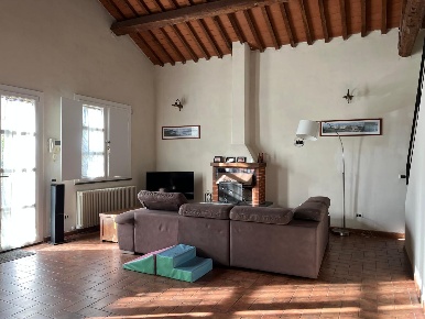 Foto Villa a schiera a San Giuliano Terme Ghezzano di 140 m² con 5 locali