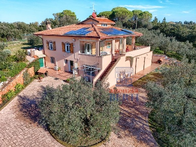 Foto Villa unifamiliare a Rosignano Marittimo Rosignano Marittimo Paese
