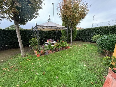 Foto Villa a schiera a San Giuliano Terme Pontasserchio, Pappiana di 182 m²