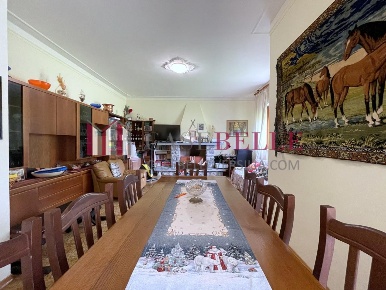 Foto Casa indipendente a Camaiore Camaiore Paese di 145 m² con 5 locali