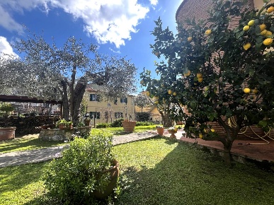 Foto Villa bifamiliare a Rosignano Marittimo Rosignano Marittimo Paese