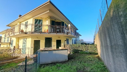 Foto Appartamento a Rosignano Marittimo Chioma, Nibbiaia di 65 m²