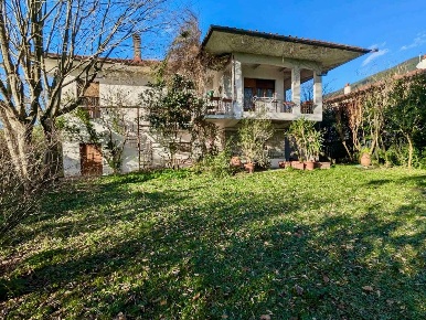 Foto Villa bifamiliare a San Giuliano Terme Asciano, Agnano di 310 m²