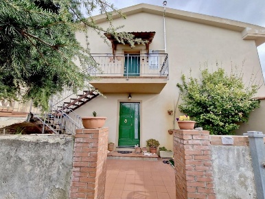 Foto Villa unifamiliare a San Giuliano Terme Colignola, Campo di 260 m²