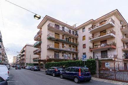 Foto Appartamento a Mascalucia Centro di 160 m² con 7 locali in vendita