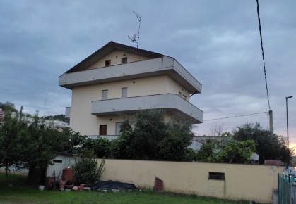 Foto Villa unifamiliare a Pescara di 260 m² in vendita