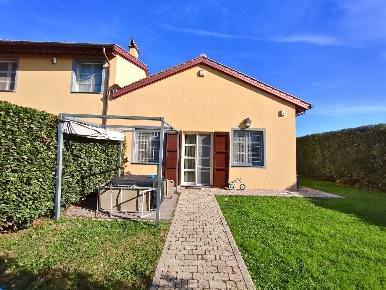 Foto Villa a schiera a San Giuliano Terme Colignola, Campo di 123 m²