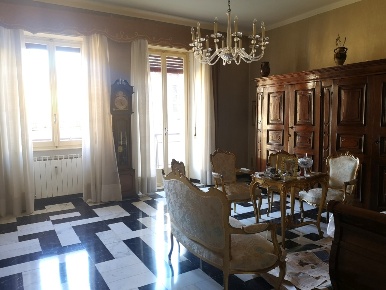 Foto Appartamento in Via Larga, Cremona di 140 m² con 5 locali in vendita