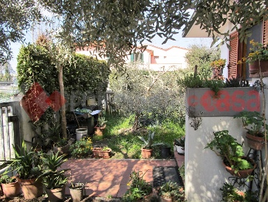 Foto Villa a schiera in delle palanche, San Giuliano Terme di 150 m²