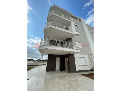 Foto Appartamento in Via Mattarella snc, Grottaglie di 170 m² con 5 locali