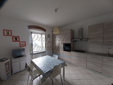 Foto Appartamento a Rosignano Marittimo di 75 m² con 5 locali in vendita