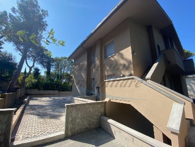 Foto Appartamento in Via Isonzo, Rosignano Marittimo Castiglioncello