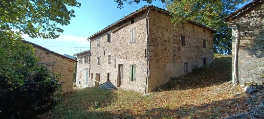 Foto Rustico in Piazza XV Agosto 46, Valsamoggia Savigno di 1000 m²