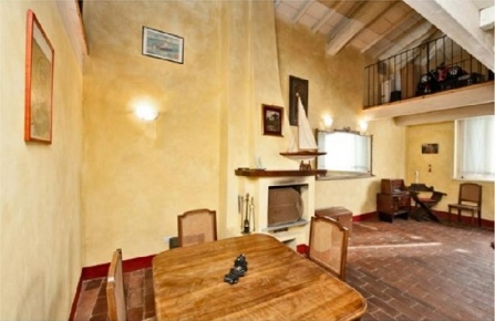 Foto Villa unifamiliare a Camaiore Camaiore Paese di 420 m² con 16 locali