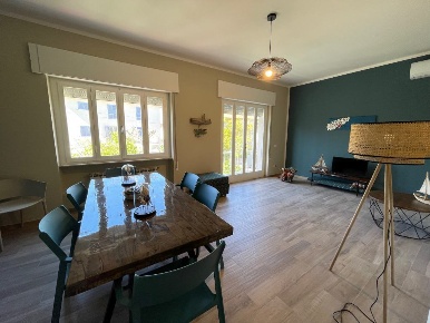 Foto Appartamento a Camaiore di 100 m² con 4 locali in affitto