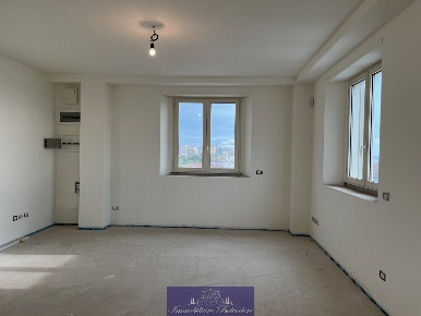 Foto Appartamento in Via Nazario Sauro, Camaiore Lido di Camaiore di 110 m²