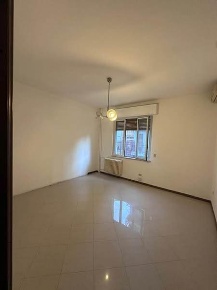 Foto Appartamento a San Donato Milanese Centro di 74 m² con 2 locali