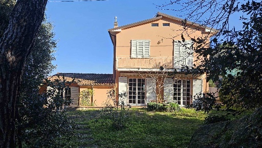 Foto Villa unifamiliare a Rosignano Marittimo Chioma, Nibbiaia di 240 m²