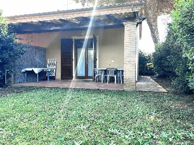 Foto Appartamento a Rosignano Marittimo Vada di 65 m² con 4 locali