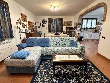 Foto Villa unifamiliare a Piombino di 140 m² con 5 locali in vendita