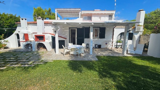 Foto Villa unifamiliare in Cala di Rosa Marina, Ostuni Ostuni Costa