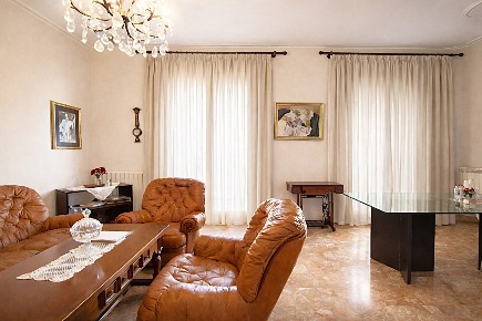 Foto Appartamento a Pistoia Pistoia Ovest di 160 m² con 5 locali in vendita