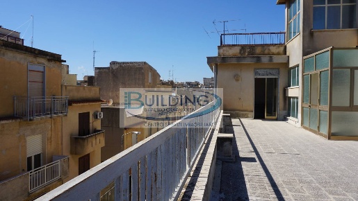 Foto Appartamento in via Rosolino Pilo, Castelvetrano Centro di 75 m²