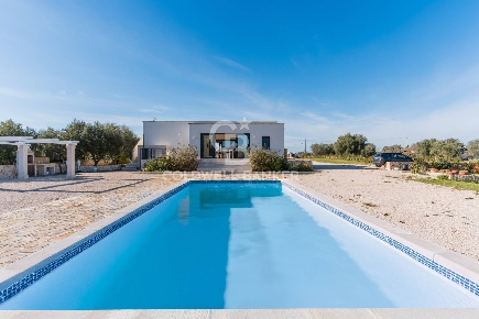 Foto Villa singola in Contrada Specchiaruzzo, Ostuni di 100 m² con 4 locali