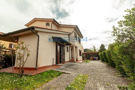 Foto Villa singola in Via Bovio, San Giuliano Terme Pontasserchio, Pappiana