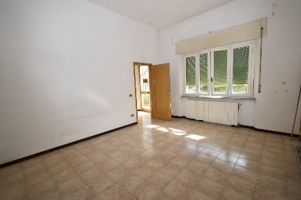 Foto Villa unifamiliare a San Giuliano Terme di 113 m² con 5 locali
