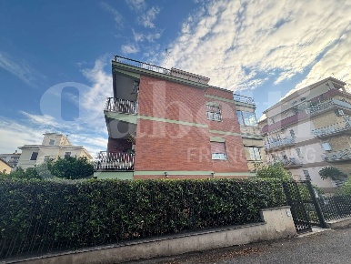 Foto Appartamento in LUCA CARIMINI, Roma in vendita