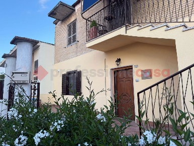 Foto Appartamento in Colle Nasone, Albano Laziale Cecchina di 137 m²