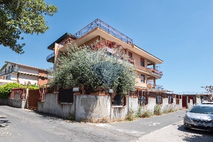 Foto Appartamento in via dei Gelsi, Misterbianco Centro di 128 m²