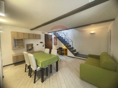 Foto Appartamento a Napoli Vasto di 65 m² con 3 locali in affitto