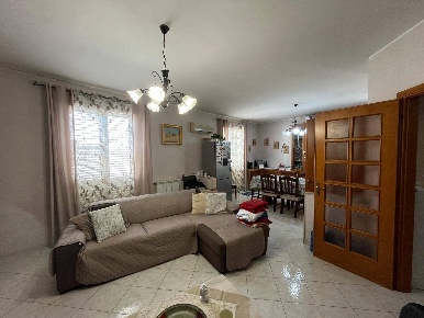 Foto Appartamento in Via Cesare Battisti, Castelvetrano Centro di 100 m²