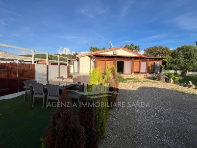 Foto Villa bifamiliare in via Ozieri  58, Alghero Pivarada di 55 m²