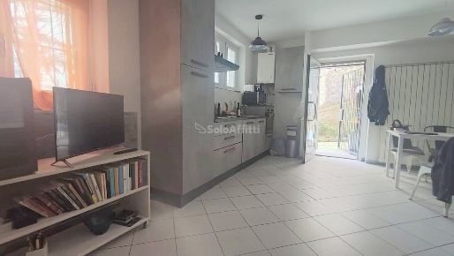 Foto Appartamento in Via Leonardo da Vinci 35, Como Nino Bixio di 38 m²