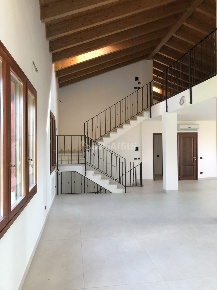 Foto Appartamento in Via Gaidello, Castelfranco Emilia di 230 m² in affitto