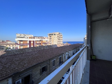Foto Appartamento a Catanzaro Catanzaro Lido di 100 m² con 4 locali