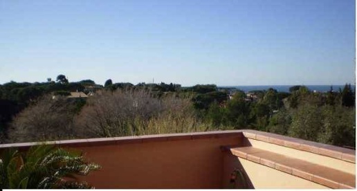 Foto Villa singola a Livorno Montenero Basso - Montenero Alto di 380 m²