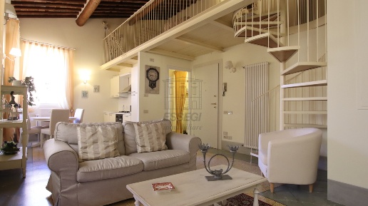 Foto Appartamento in Via del Molinetto, Lucca di 70 m² con 3 locali