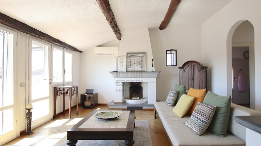 Foto Appartamento in Piazza San Frediano 8, Lucca di 140 m² con 6 locali