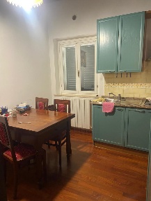 Foto Appartamento in via pompeiana, Osimo Centro di 50 m² con 4 locali