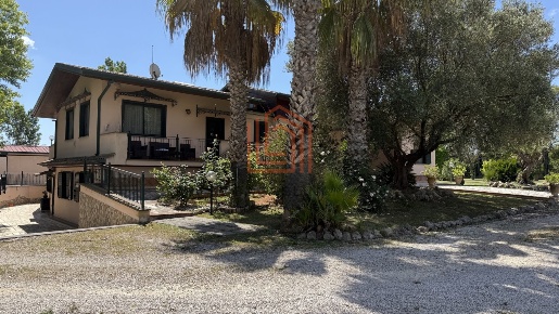 Foto Villa unifamiliare in Strada Masieri Guido - Latina (LT, Latina
