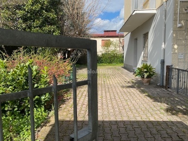 Foto Appartamento in Via Emilia Est, Modena Modena Est di 145 m² in affitto