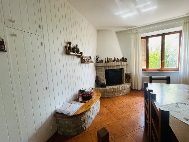 Foto Villa unifamiliare in Via Cagiata, Osimo di 350 m² con 10 locali