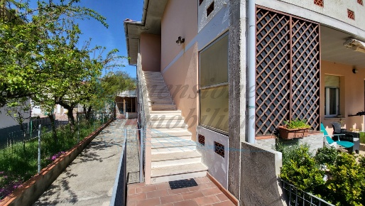 Foto Appartamento in Via della Villana, Rosignano Marittimo di 170 m²