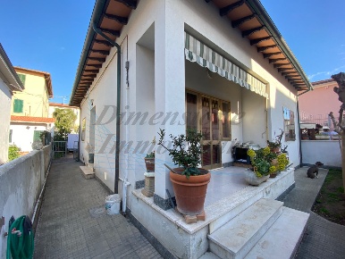 Foto Villa singola in Piazza Monte alla Rena, Rosignano Marittimo di 115 m²
