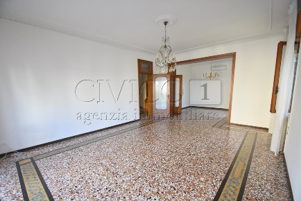 Foto Villa bifamiliare in ViaLE DELLA PACE 100, Vicenza San Pio X di 180 m²