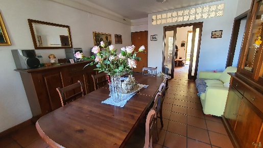 Foto Appartamento in VIA PIAGGE 318/A, Ascoli Piceno di 168 m² con 6 locali